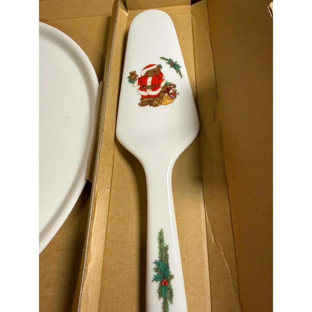 Mikasa Christmas Bear Cake Plate and Server‎ Set Sandy Lehman L5370 Fine China